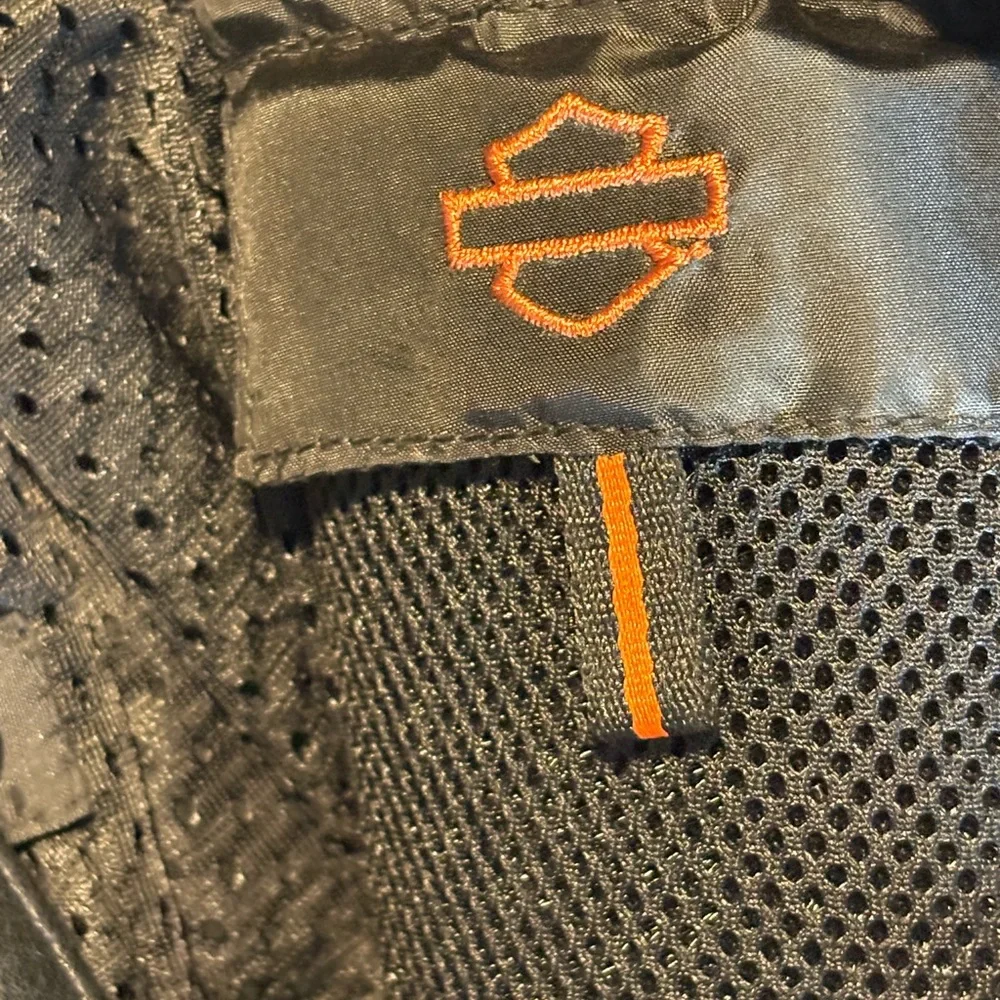 Harley-Davidson Black Leather Jacket - Picture 7 of 16